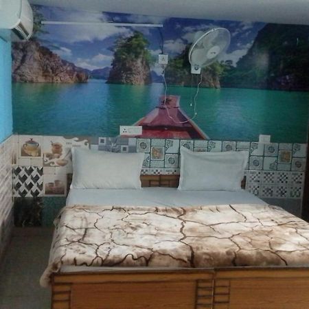Hotel New Apple Rose Chandigarh Near Railway Station Dariya Uco Bank Ke Pass Oda fotoğraf