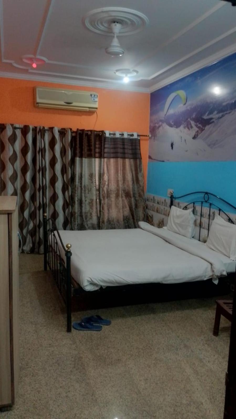 Hotel New Apple Rose Chandigarh Near Railway Station Dariya Uco Bank Ke Pass Oda fotoğraf